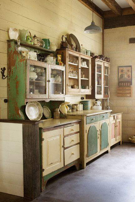 Mod Vintage Life: Salvaged Kitchen Cabinets