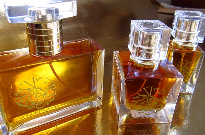 Perfume Shrine: truman capote