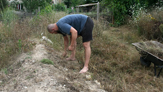 Barefoot weeding once again Barefoot weeding once again