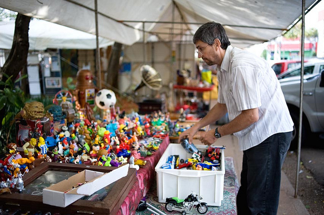 Guia completo: Onde encontrar uma Feira de Antiguidades