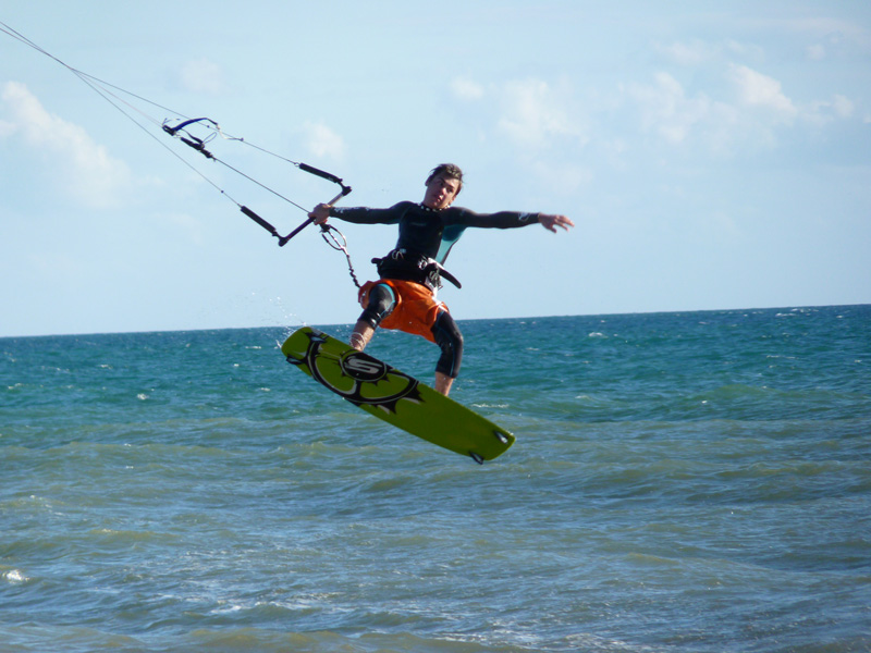Educación Física y Cultura Física KITESURF LA MODALIDAD DE VELA MÁS JOVEN