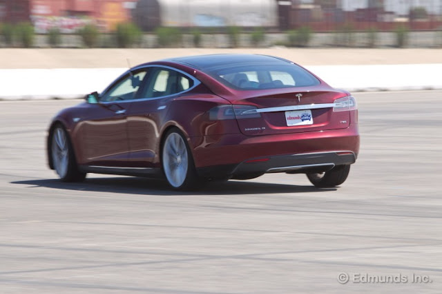 2012_tesla_model-s_actr34_fe_814126_717.jpg