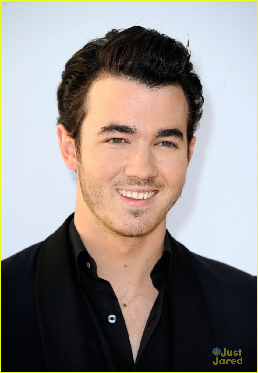 kevin jonas dating Sophie turner and joe jonas are engaged turner and jonas, 28, have been dating since at least also sharing congratulations were brother kevin jonas his. kevin jonas dating Sophie turner and joe jonas are engaged turner and jonas, 28, have been dating since at least also sharing congratulations were brother kevin jonas his.