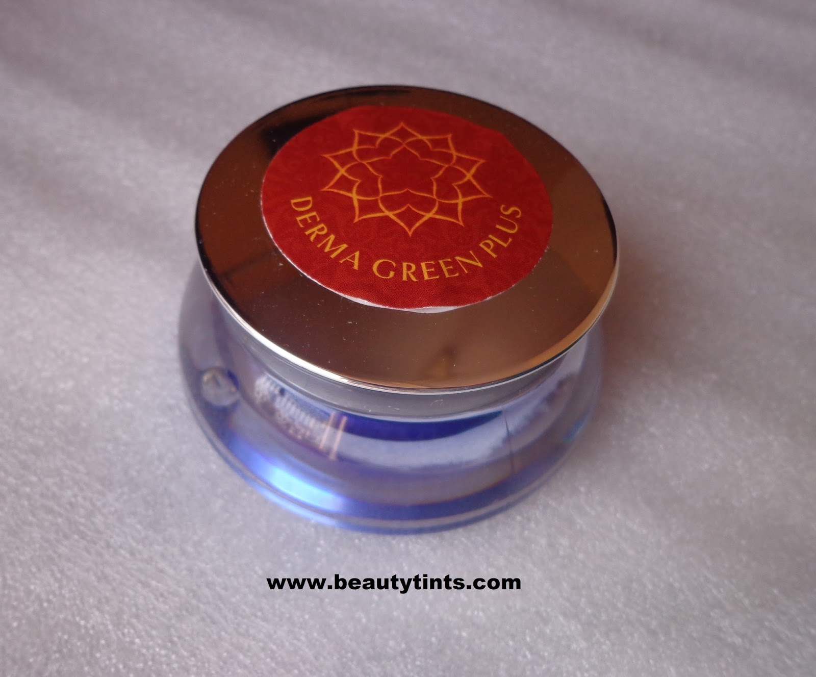 Sriz Beauty Blog Derma Green Plus Herbal Skin Whitening Cream Review!!!