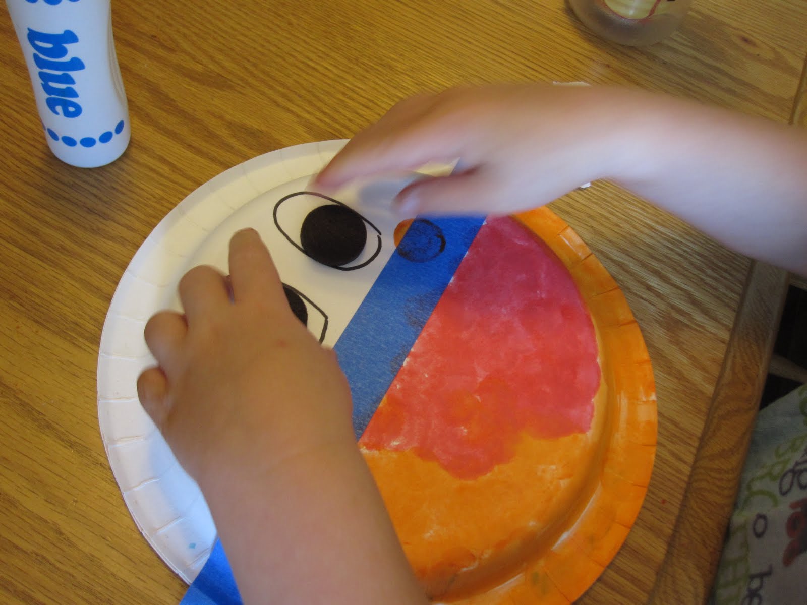 Toddler Approved! Paper Plate Humpty Dumpty Puppet
