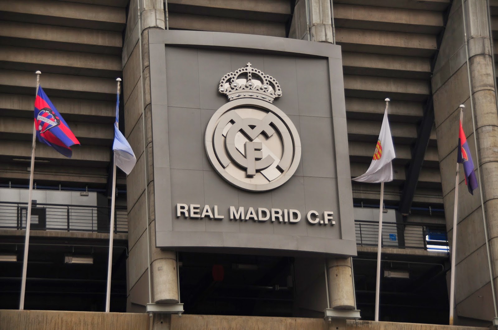 オランダ Bloggin The Netherlands レアルマドリードのスタジアム Real Madrid Estadio Santiago Bernabeu