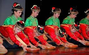 Pengertian Fungsi Simbol Dan Nilai Estetis Seni Tari