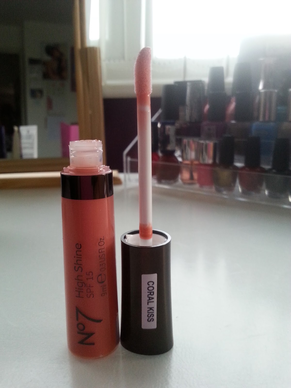 No7 High Shine Lipgloss Coral Kiss ♥ Class & Glitter