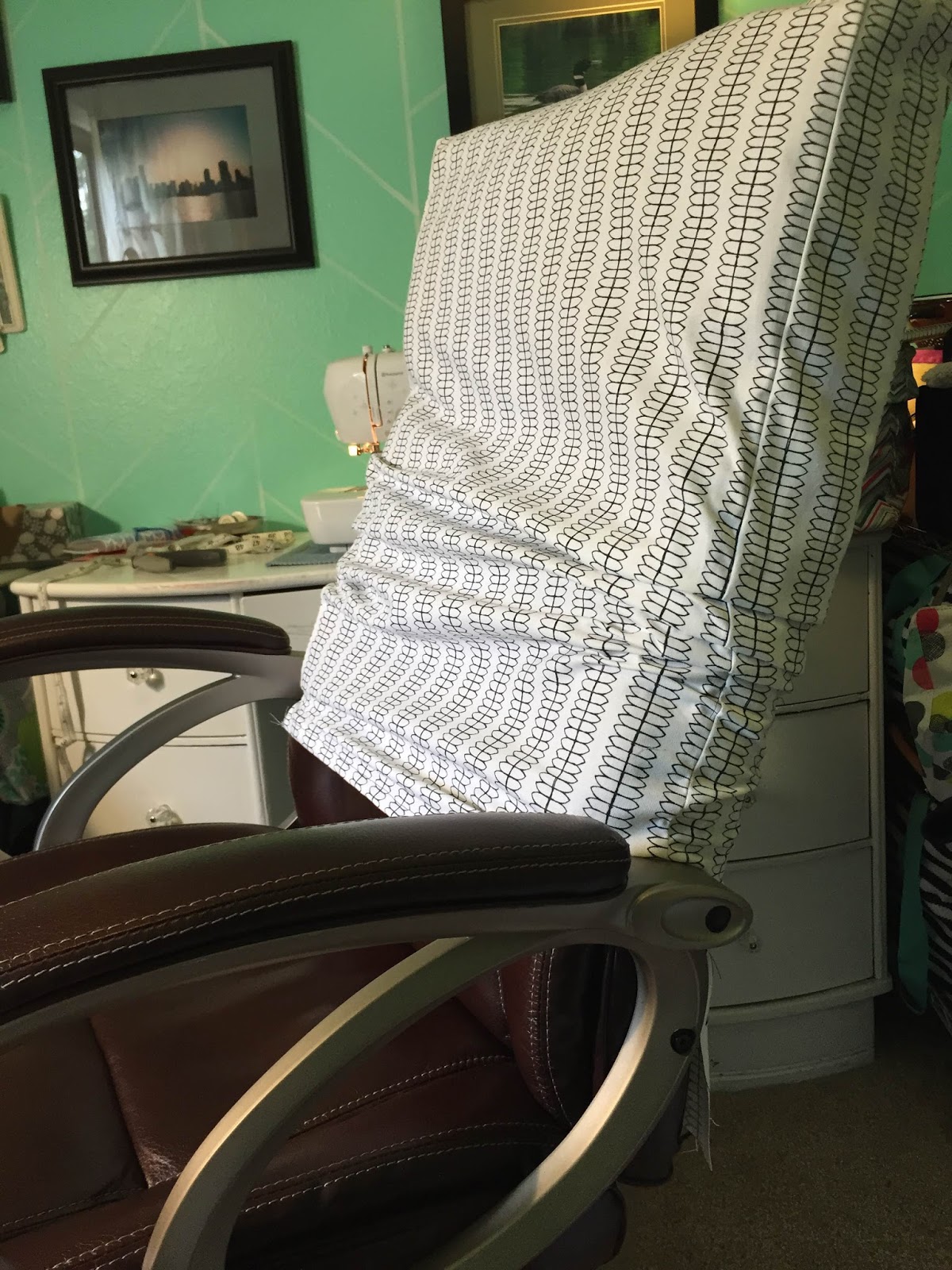 DIY Sunday: Office Chair Cover | The Dabbling Crafter
