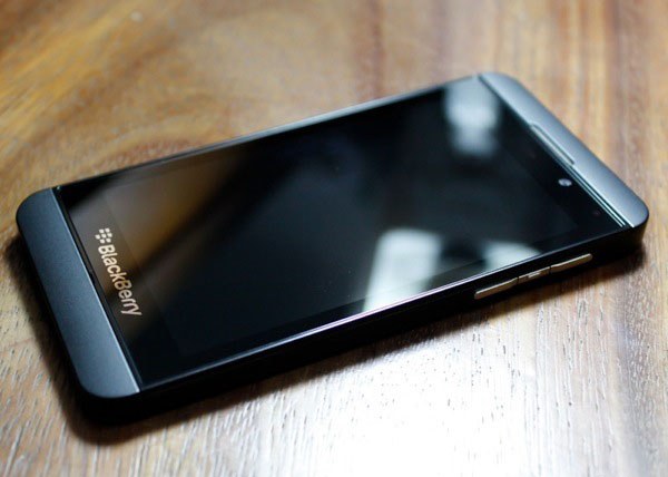 Gambar Blackberry Z10