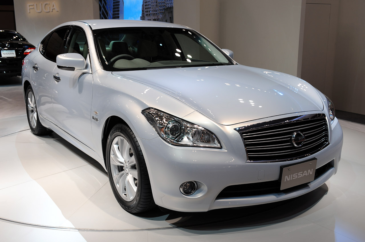 New Automotive News and Images: Luxury Car - Nissan Fuga (full-size