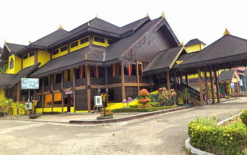JENDELA INFO KITA: Rumah Adat Melayu Kalimantan Barat