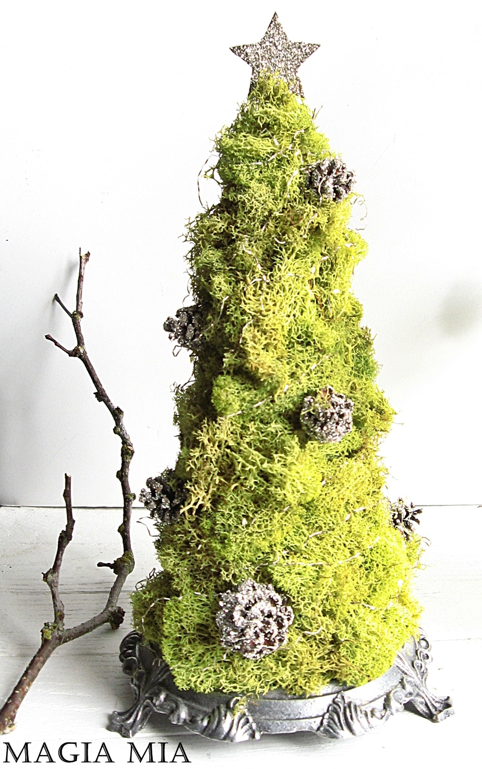magia chic mossy old fashioned tabletop chartreuse christmas tree