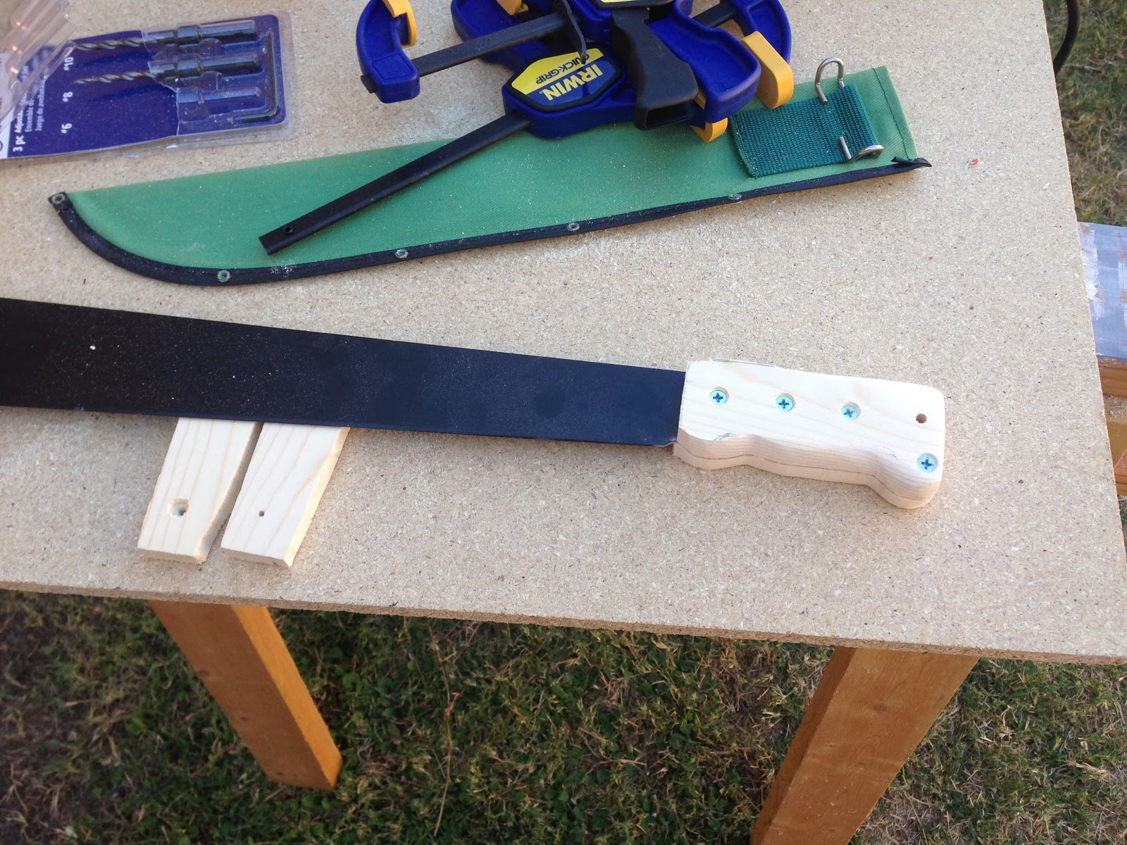 a Memphis Traveler DIY Machete Handle Upgrade