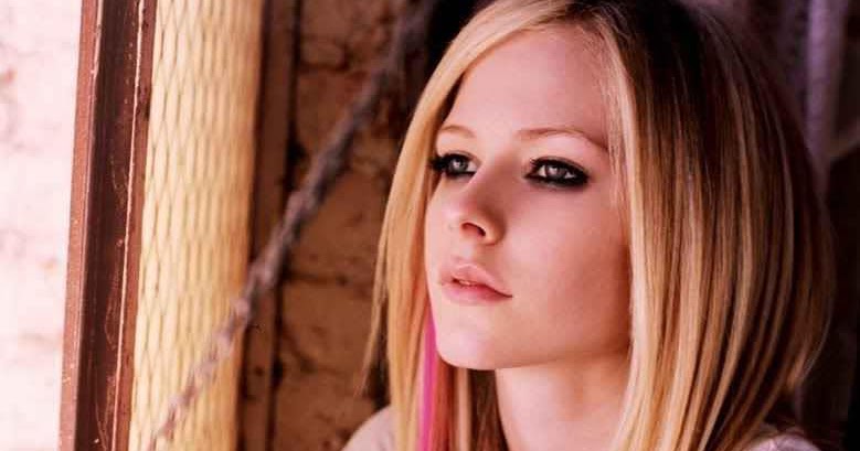 blogdwi biodata avril lavigne