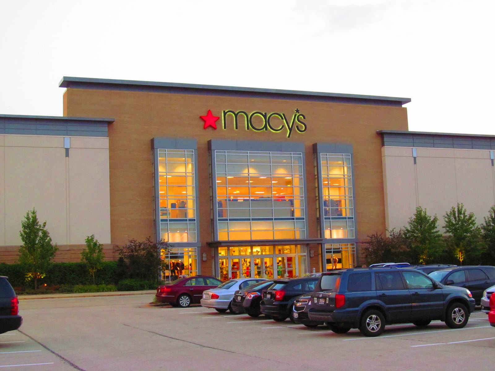 Trip to the Mall The Promenade Bolingbrook (Bolingbrook, IL)