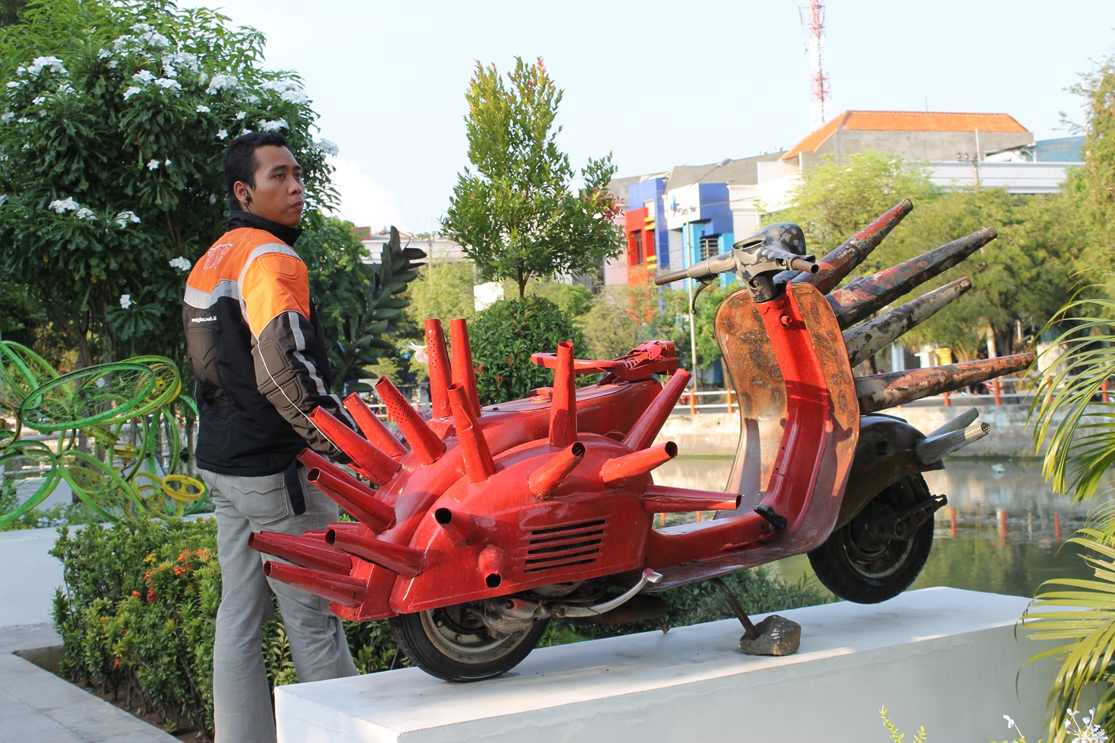 WISATA TIDAK HARUS MAHAL: TAMAN EKSPRESI YANG BIKIN BETAH......