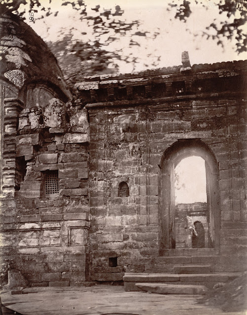 Close+view+of+the+gateway+of+the+courtyard+of+the+temples,+Kalyanesvari,+Burdwan+District+-+1872