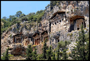 Dalyan'da Kral Kaya Mezarı