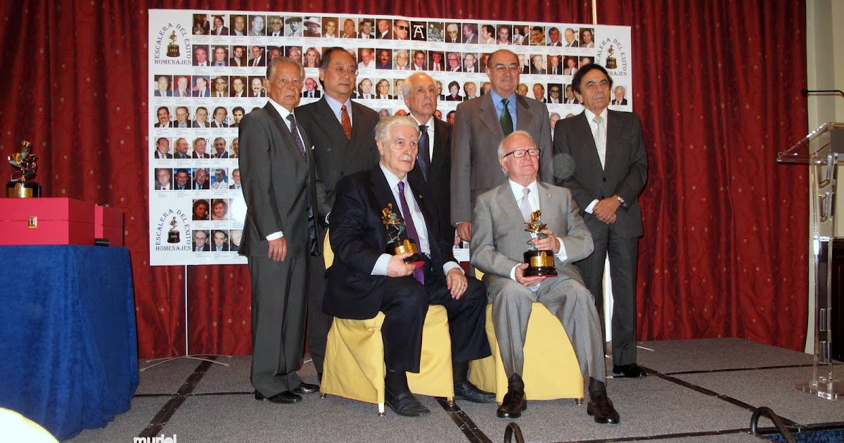 Del toro al infinito: LA FUNDACIÓN ESCALERA DEL ÉXITO ENTREGA SUS TROFEOS.