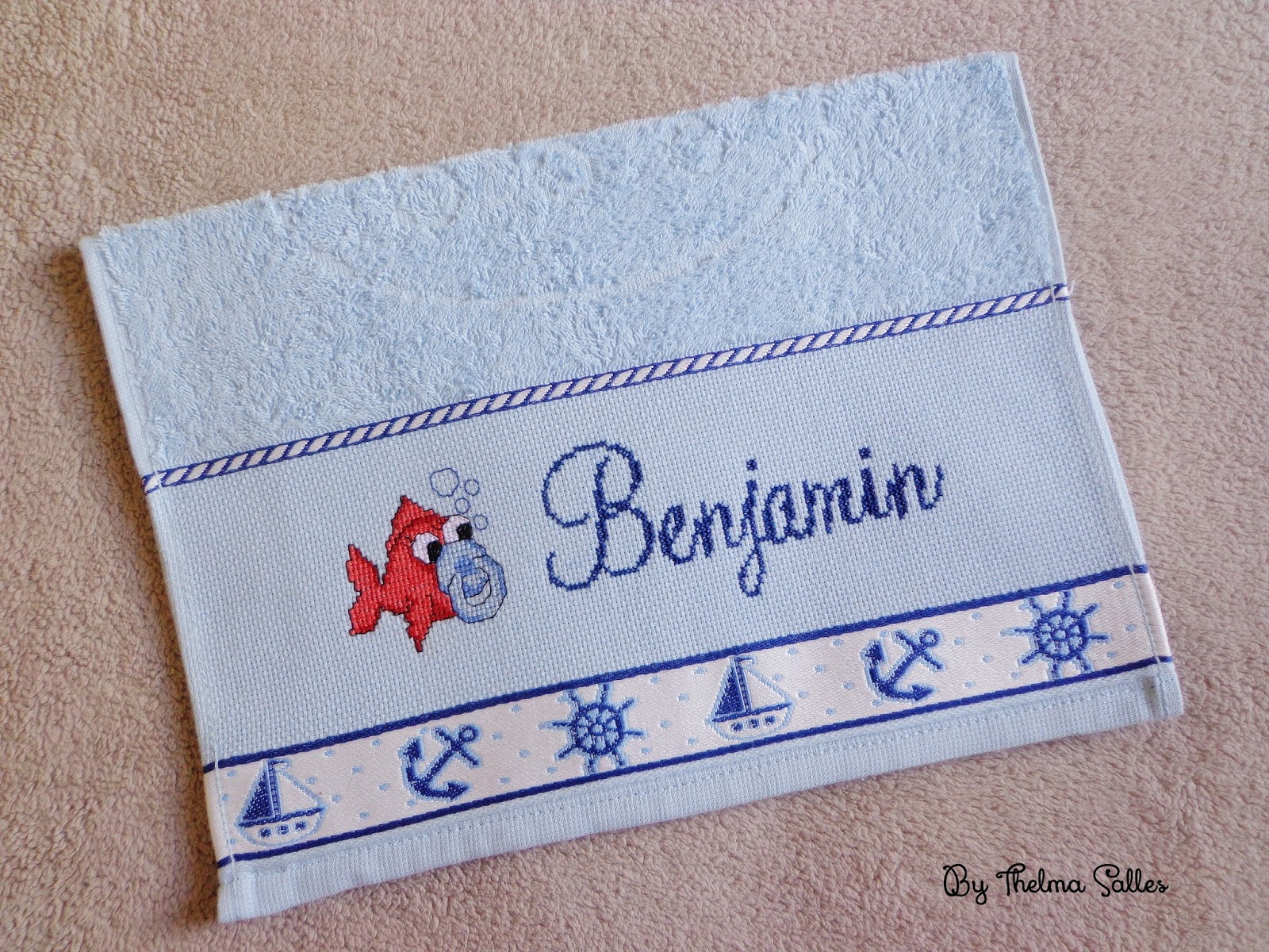 Thelma Salles ღ Artesanatos: Toalhinhas de mão para bebê