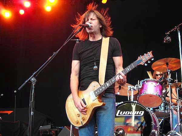 Rockfile Radio Rock Files: Happy Birthday PAT TRAVERS (video)