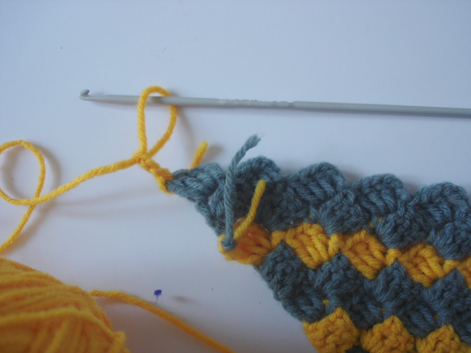 The Lazy Hobbyhopper How to crochet diagonally Crochet diagonal box
