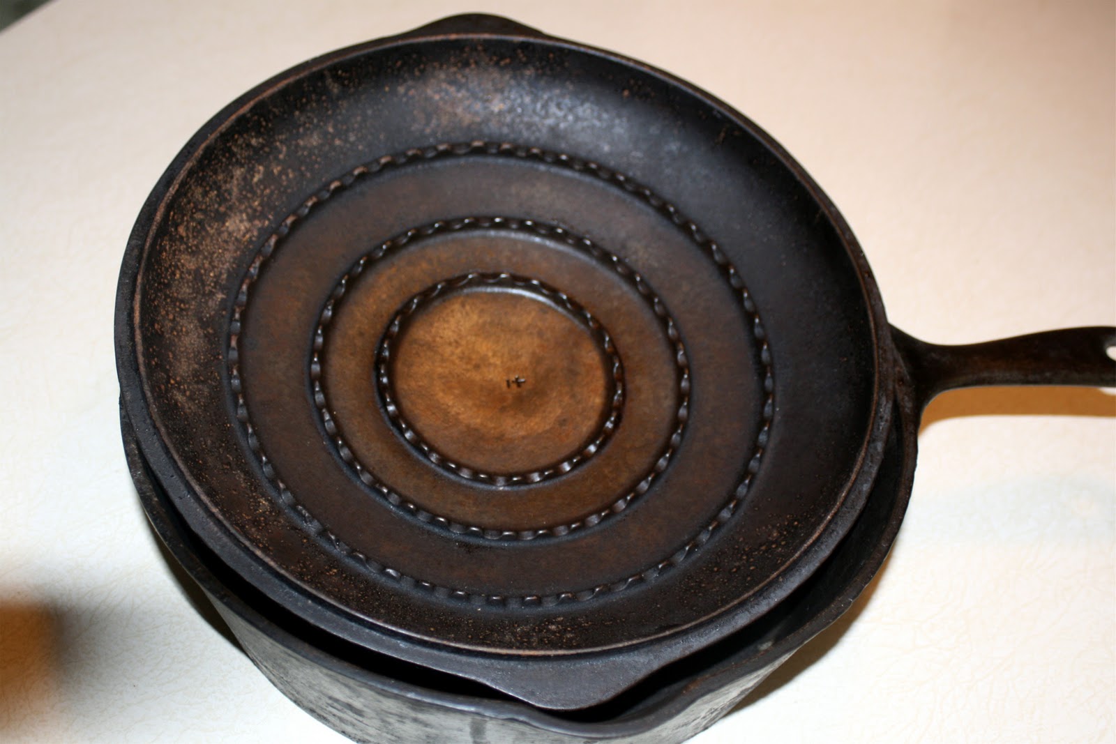How To Tell If A Cast Iron Skillet Is Old at Shirley Sampson blog