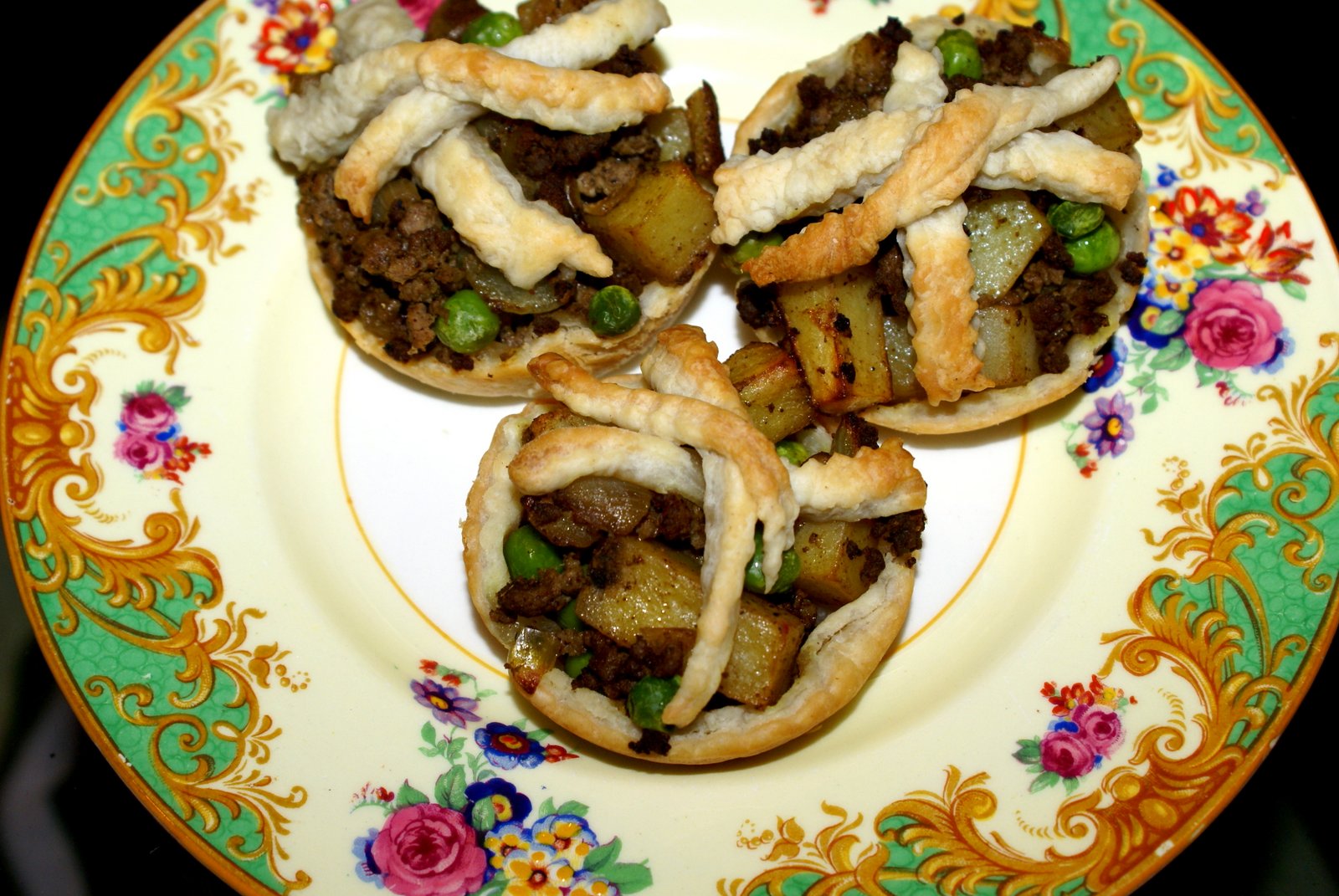 Four Very Happy Eaters Beef Curry Pies Hand Pies