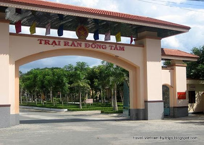 Dong Tam snake farm