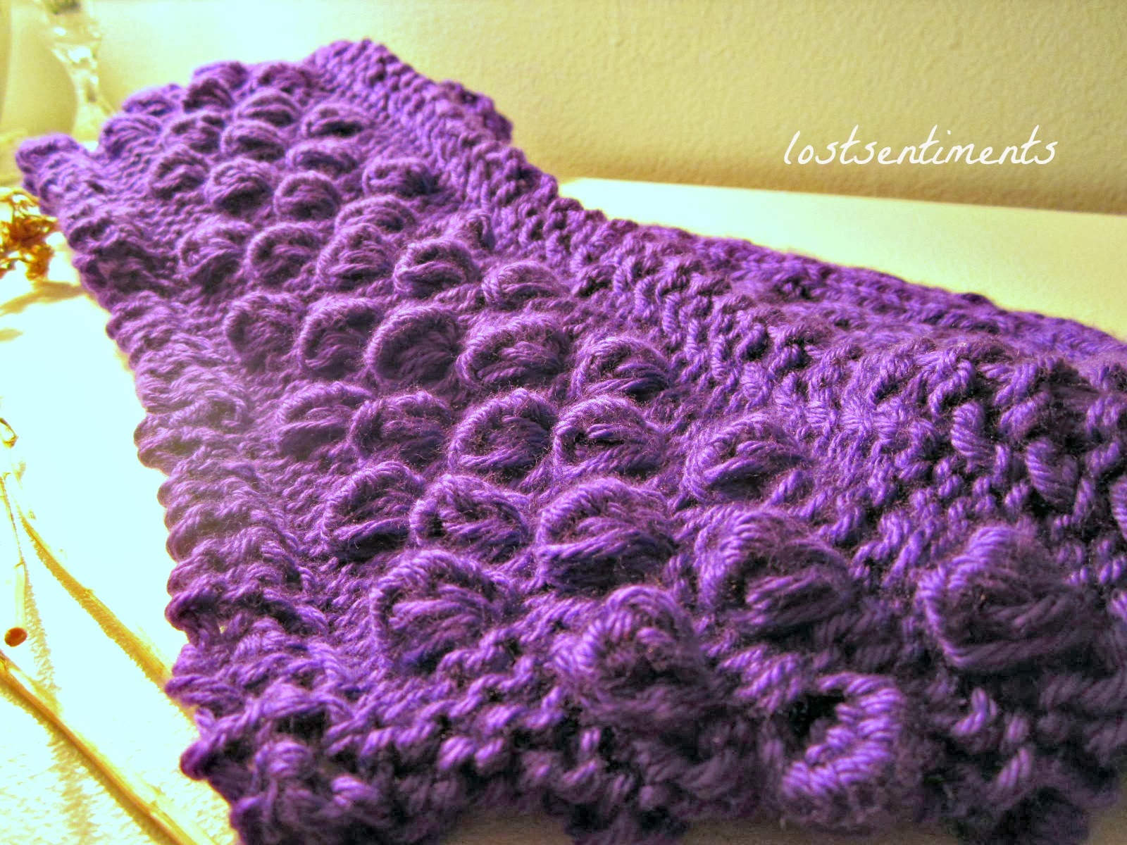 lostsentiments: Free Knit Blueberry Bobbles Infinity Scarf Pattern