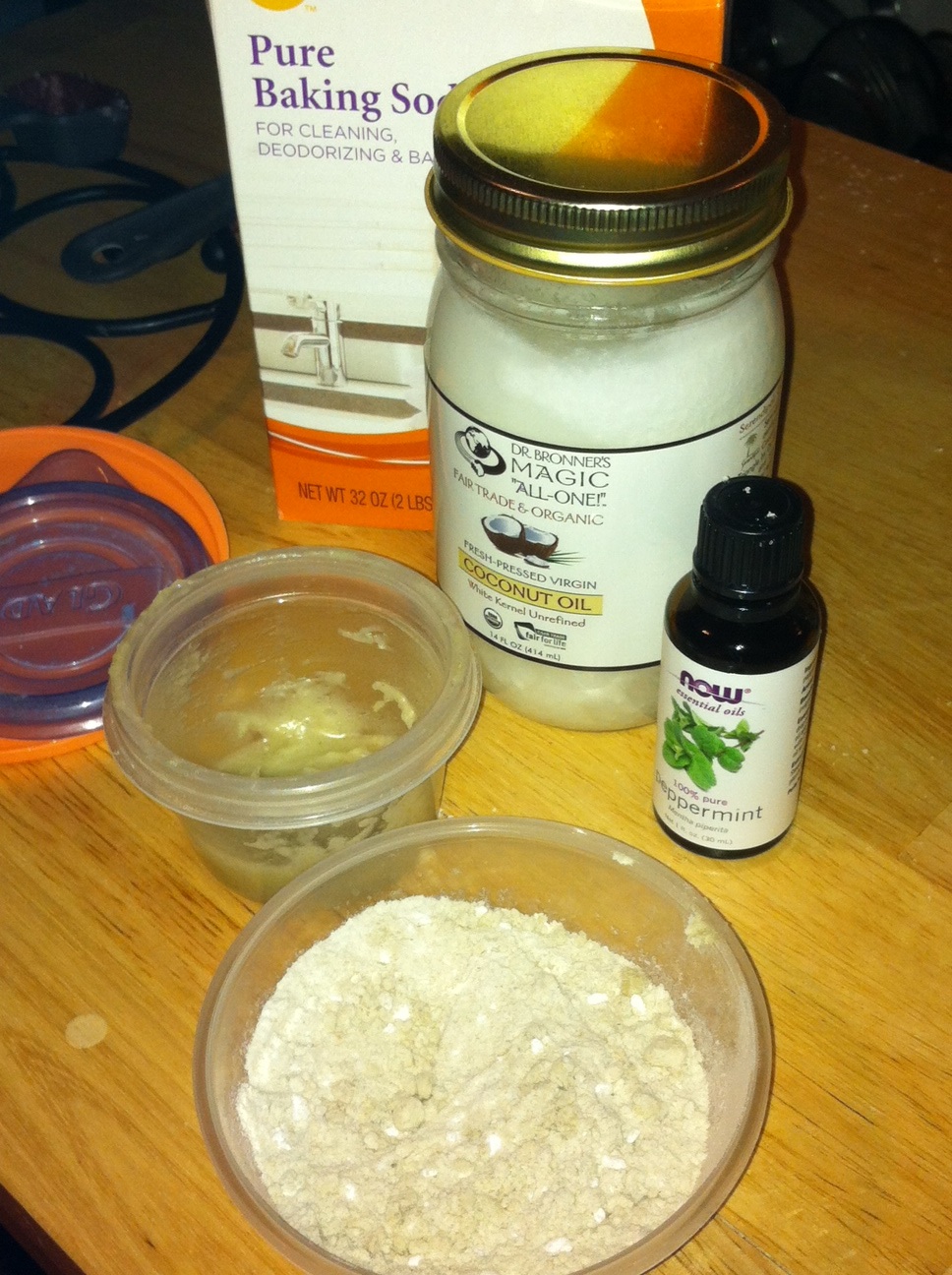 Recipes DIY Tooth Powder & Toothpaste