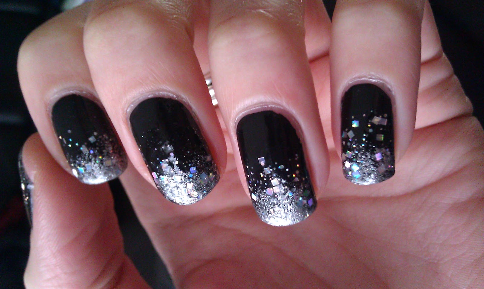 Black and Glitter Nail Art for Short Nails - wide 4