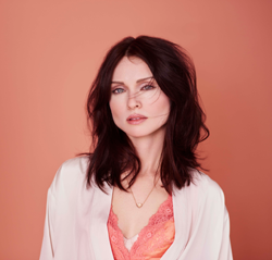 Sophie Ellis-Bextor announced the face of ‘Copper Blush’