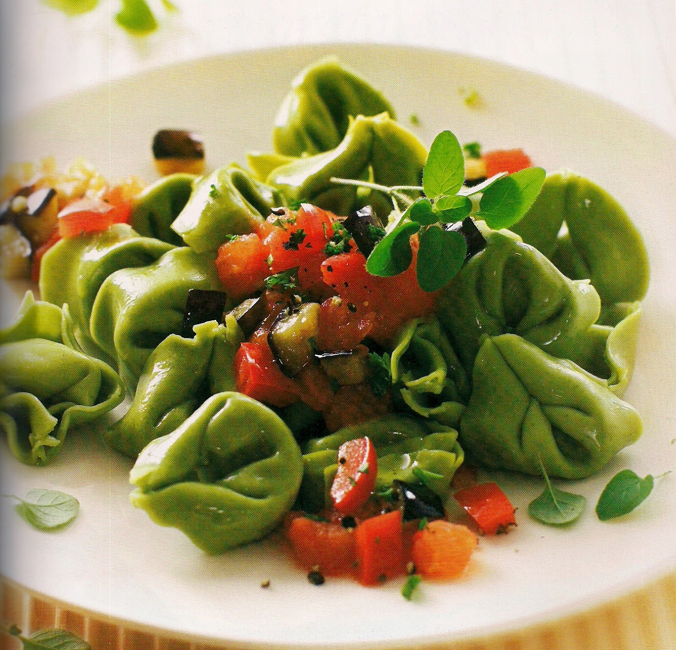 TORTELLINI CON SUGO DI VERDURE