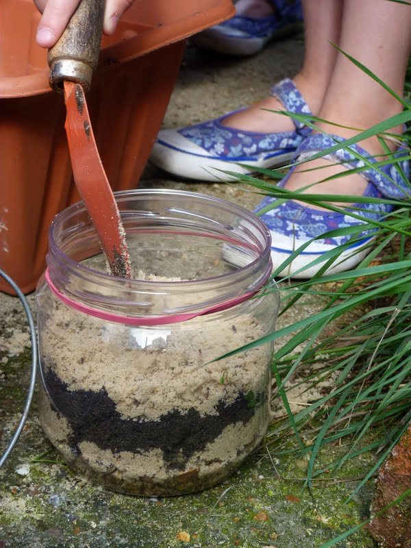 An Ordinary Life STEP by STEP How to Make your own worm farm!