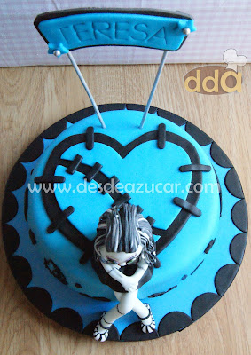 tarta de Frankie Stein, Frankie Stein, monster high, tarta de monster high, tarta, tarta fondant, tarta fondant Sevilla