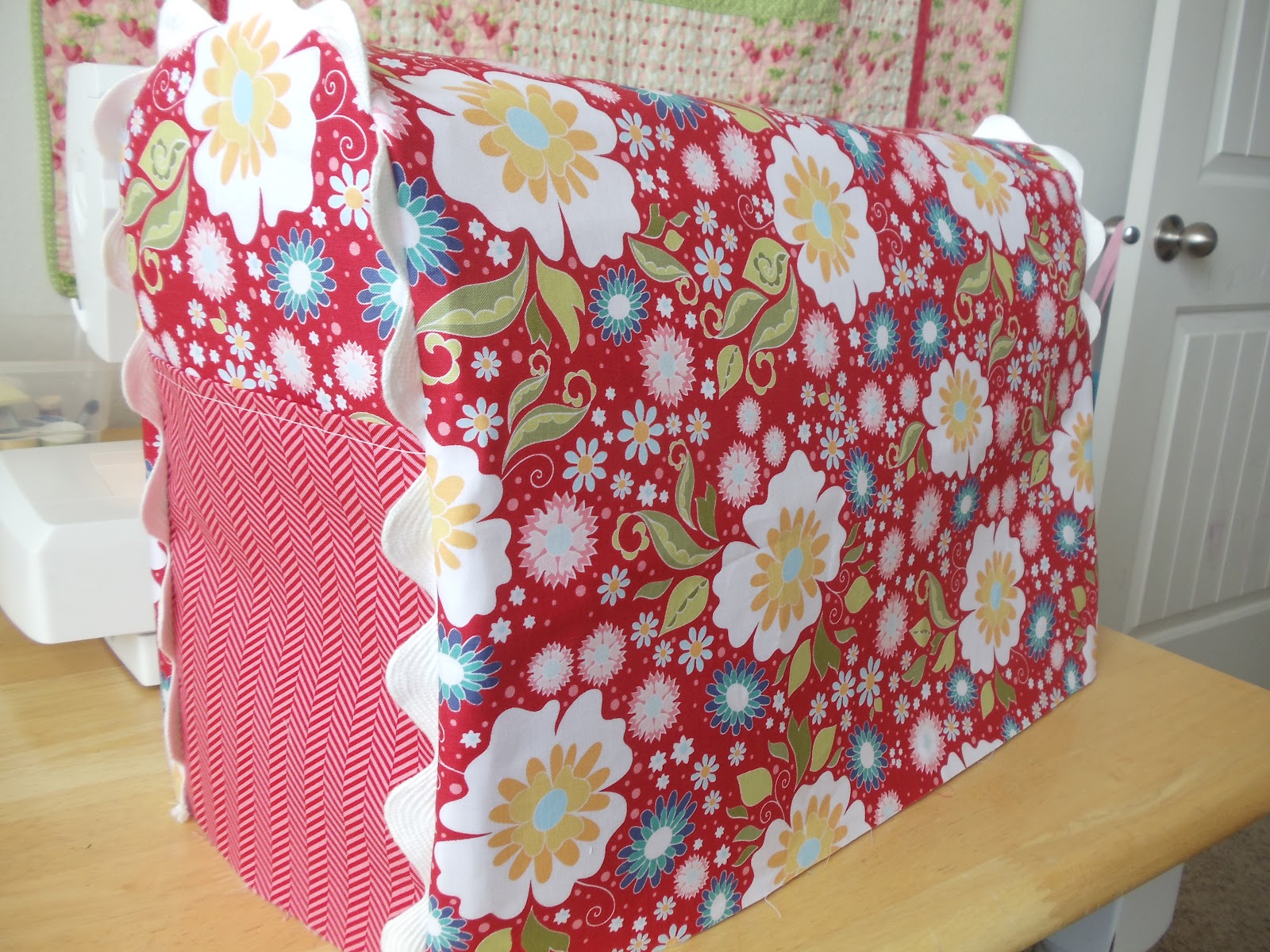 Pine Needles at Gardner Village Make It Monday, Sewing Machine Cover