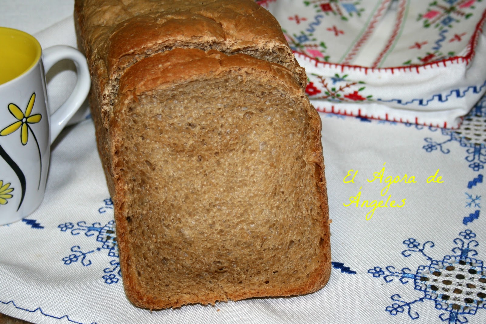 El Ágora de Ángeles PAN DE CAFÉ CON LECHE Y SEMILLAS DE ANÍS VERDE