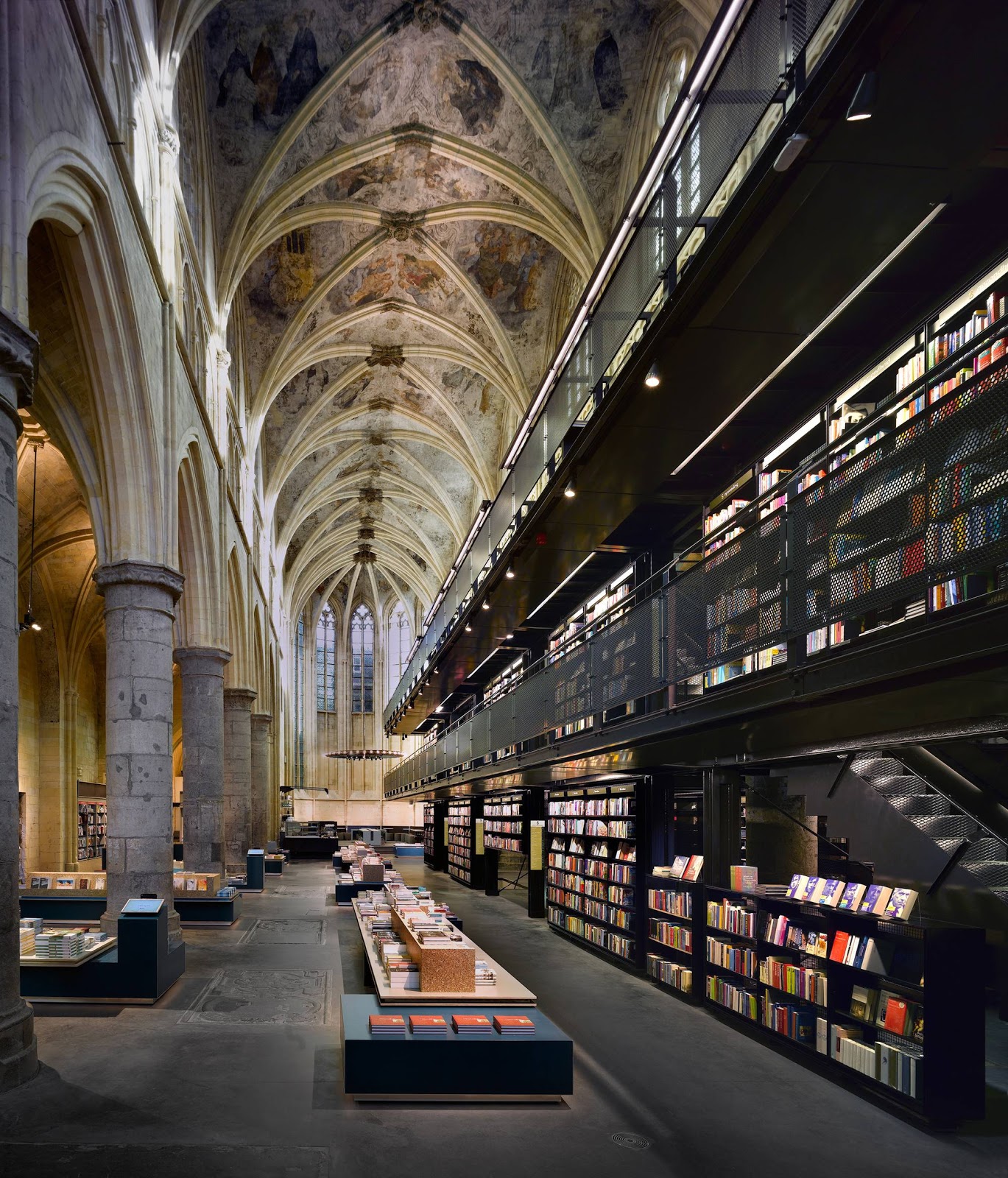 Selexyz Bookstore in Maastricht Maastricht, Arquitectura, Iglesia antigua