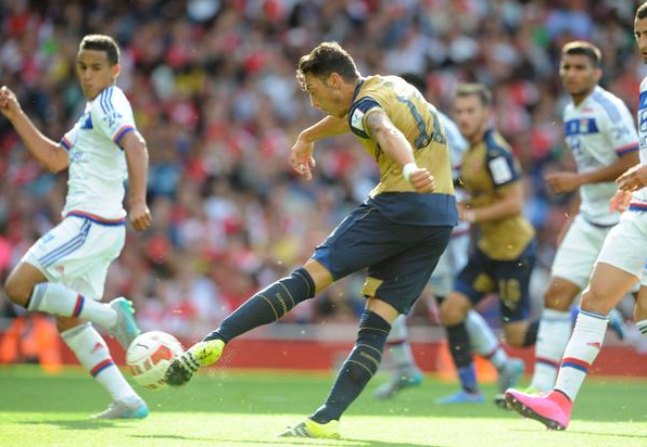 Cuplikan Gol Arsenal 6-0 Lyon (Emirates Cup 2015) Cuplikan Gol Arsenal 6-0 Lyon (Emirates Cup 2015)