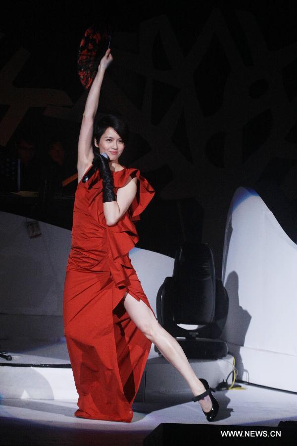 Singer Gigi Leung holds solo concert in Taipei China Entertainment News