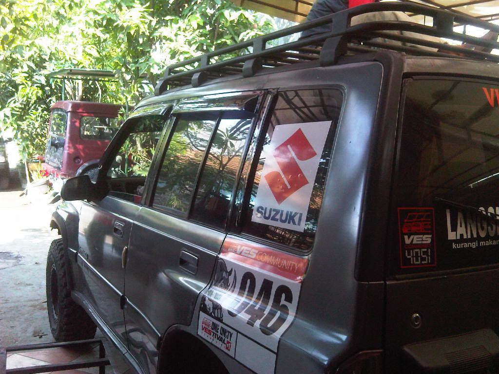 Aksesoris mobil variasi Suzuki Jimny Katana Roof rack