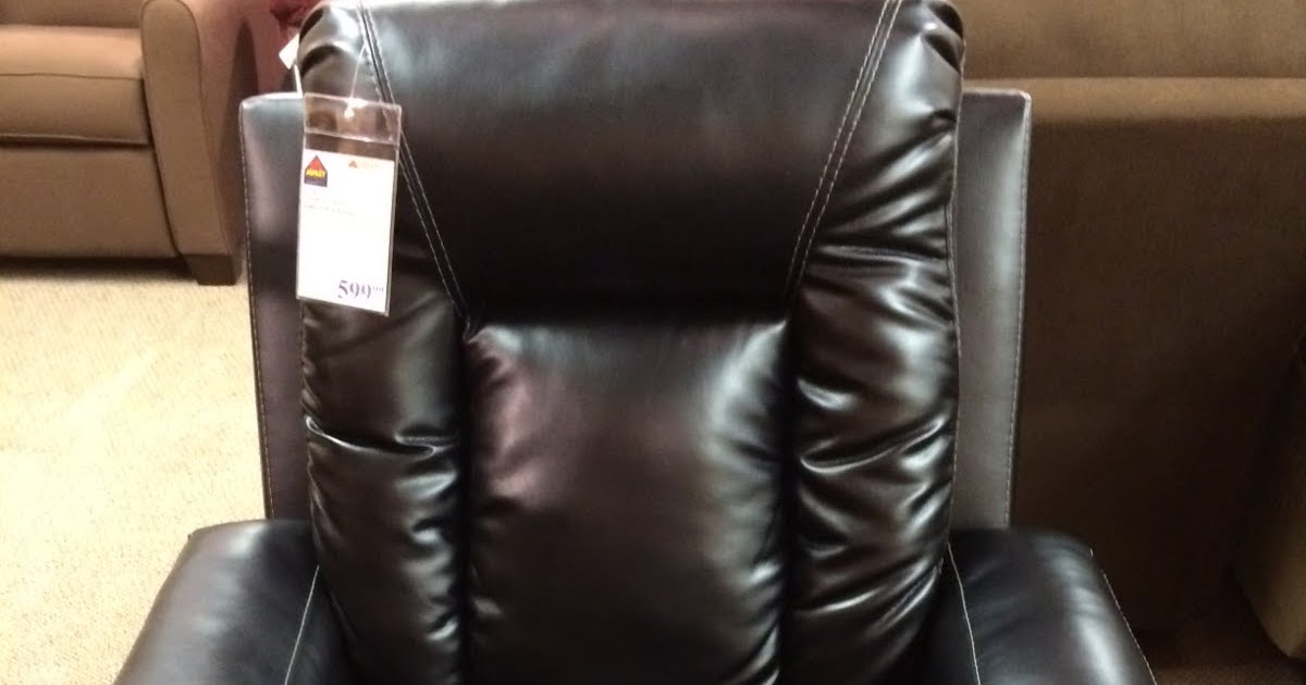 WESCAR Late Model Touring Series Ashley furniture in Quesnel to award