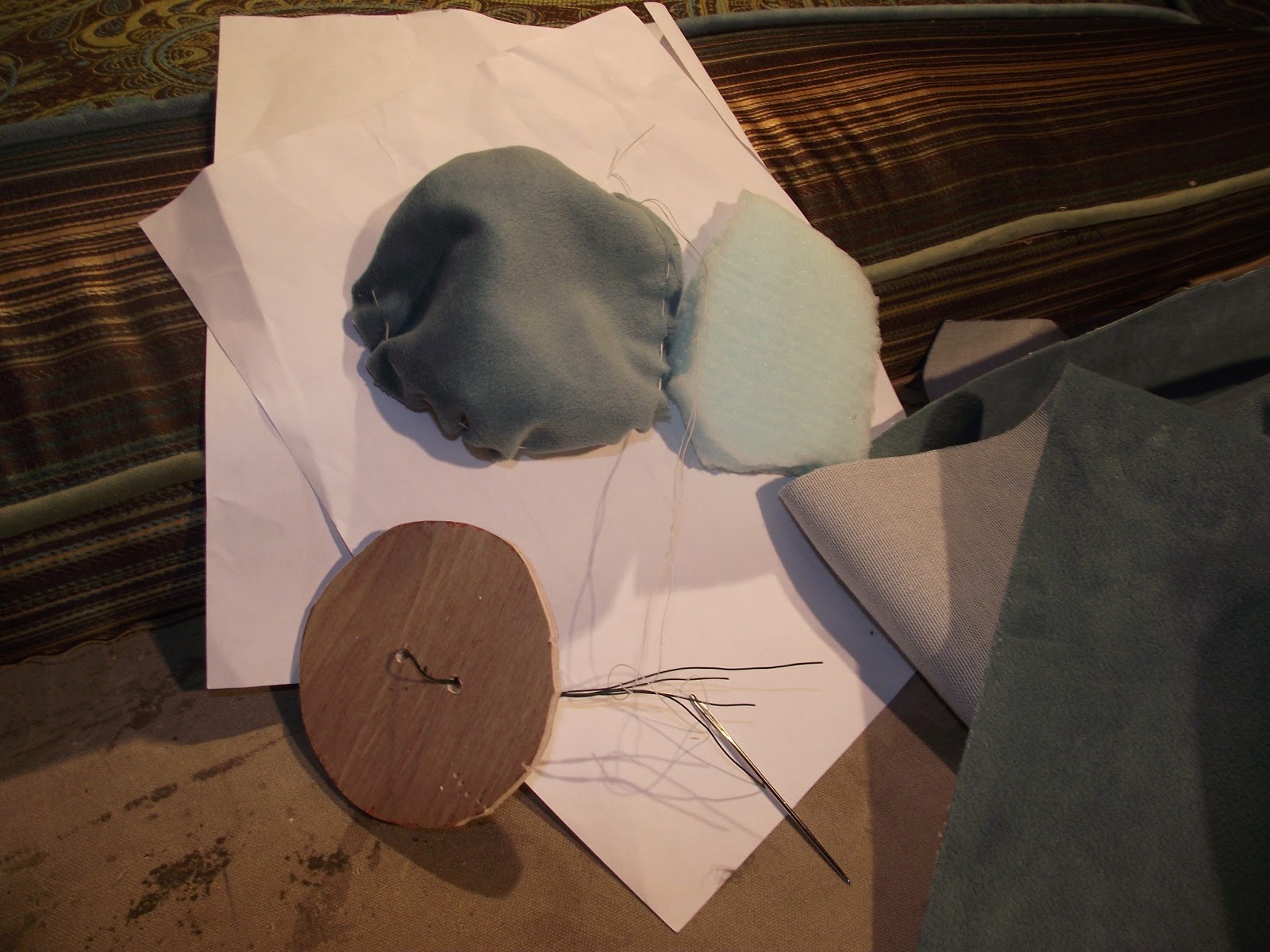 Gantt's Decorating How to make a Padded Wall Hanging