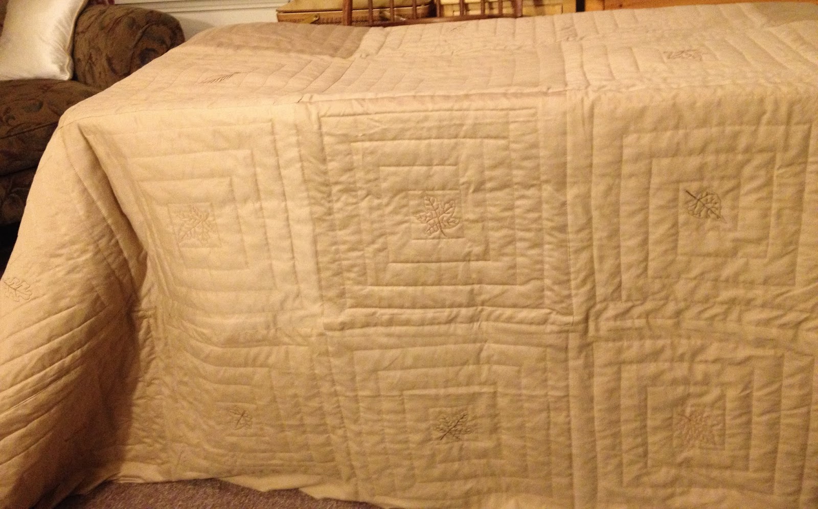 Quilt as you go using free motion quilting Joining quilted log cabin