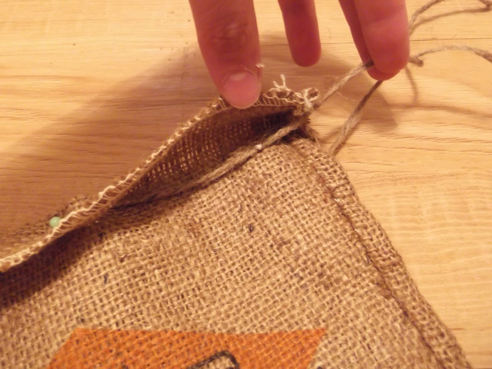 Thrifty 31 Blog DIY Burlap Drawstring Bag