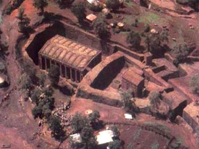 Iglesias talladas en la roca Lalibela, Etiopía