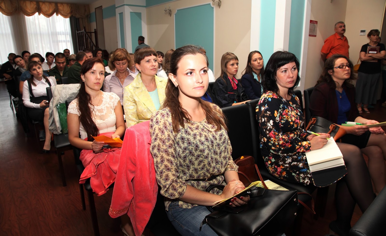 Стих кто уходит на пенсию Стих кто уходит на пенсию