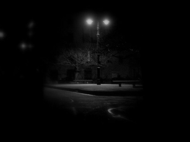 Praça Coventry LONELY+Dark+Square